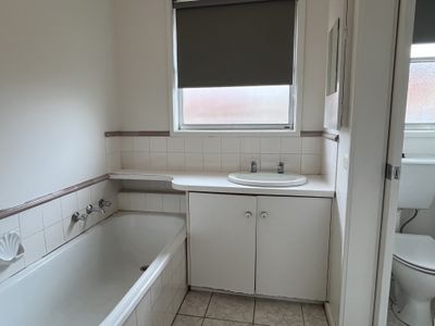 7 Telstar Court, Whittington