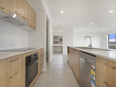 4 Octagonal Crescent, Beaudesert