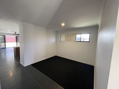 16 Nullarbor Circuit, North Lakes