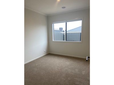 23 Bowenia Avenue, Craigieburn