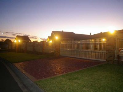 8 Plover Street, Flinders View