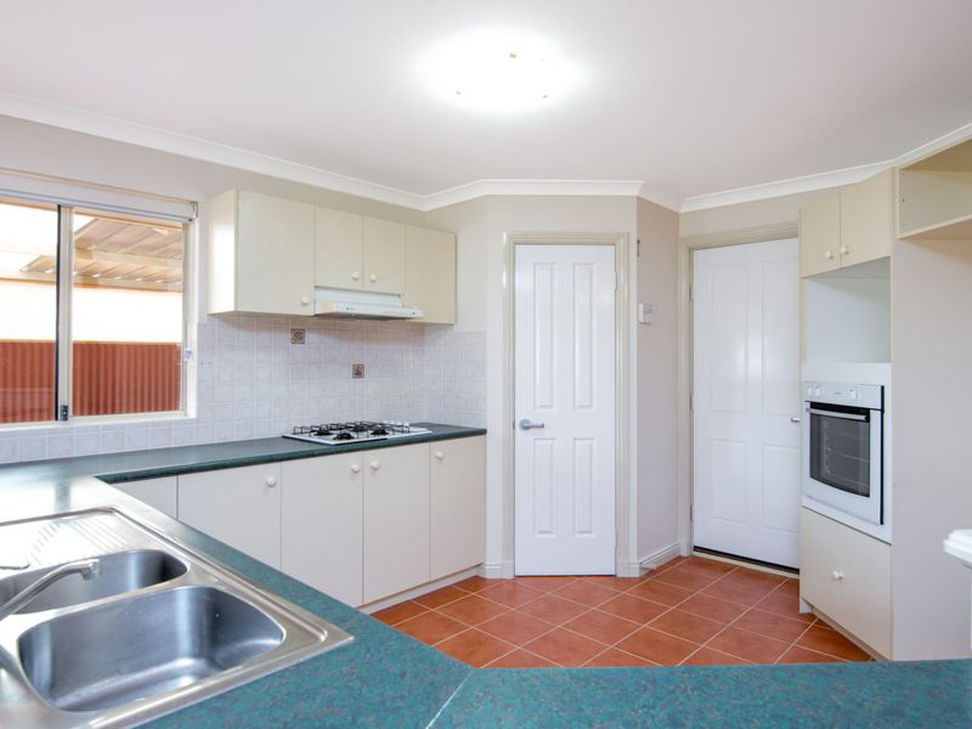 25 Longmore Parade, Broadwood