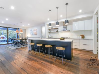 2 Lilydale Avenue, Clyde North
