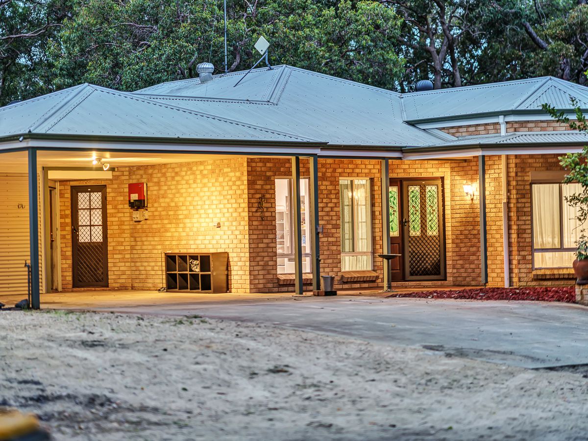 71 Serpentine Way, Stake Hill