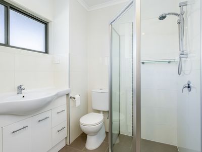 28 / 4 Ross Road, Crestwood