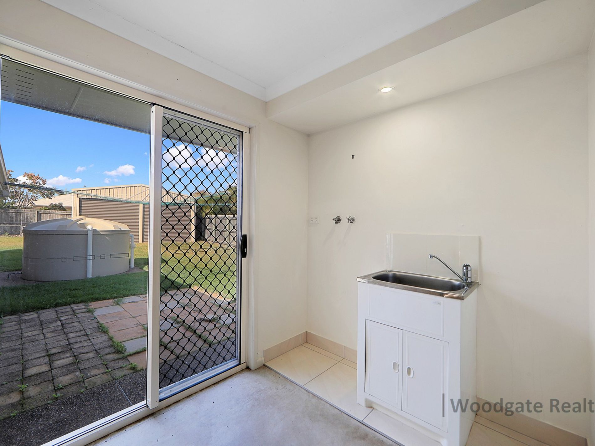 8 ORIOLE COURT, Woodgate