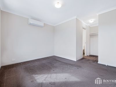 22 Rosina Drive, Officer