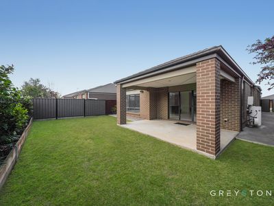 10 Caro Way, Fraser Rise