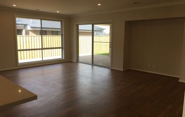 5 Burgess Avenue, Officer