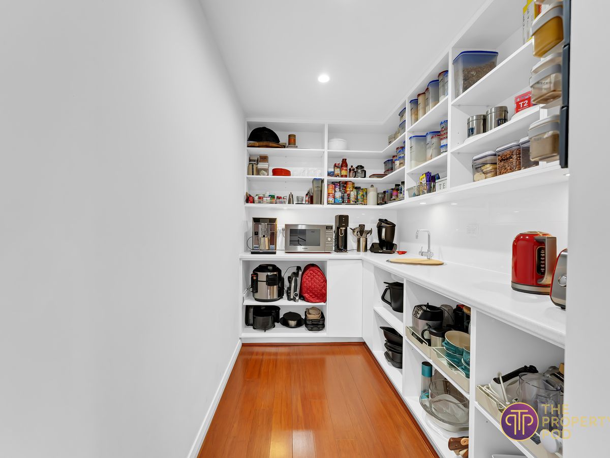11 The Grandstand, Harrisdale