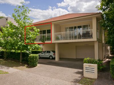 3 / 120 Carmody Road, St Lucia