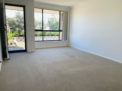 33B Champagne Drive, Dubbo