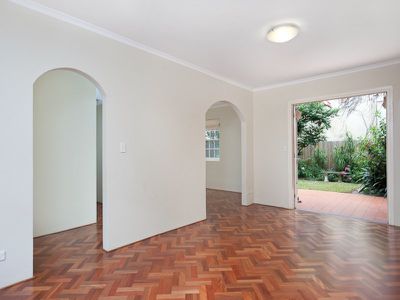 2 / 5 Trelawney Street, Woollahra