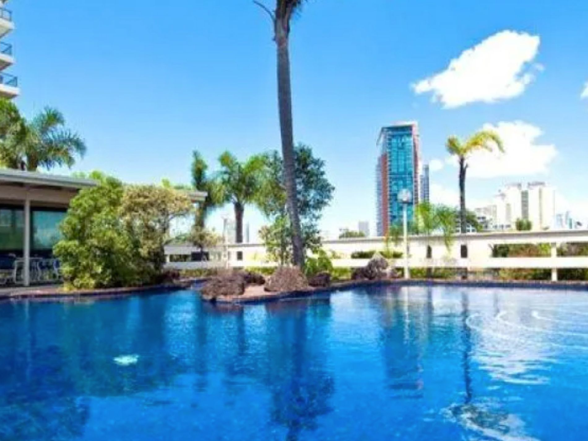 5c / 10 Marine Parade, Southport