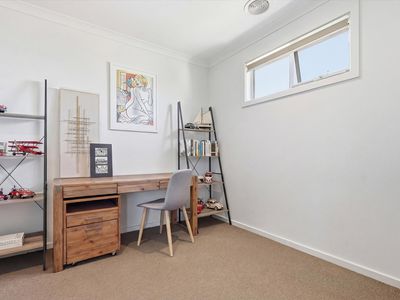 2 / 34 LINNET STREET, Altona