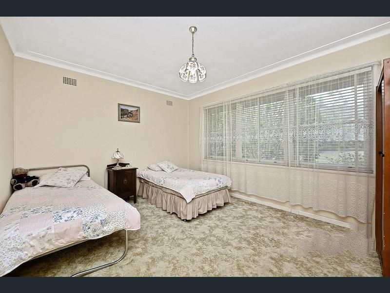 54 Gloucester Road, Epping