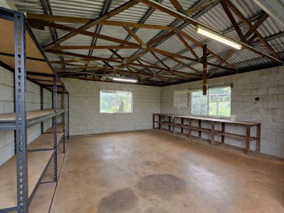 10 Third Avenue, Atherton