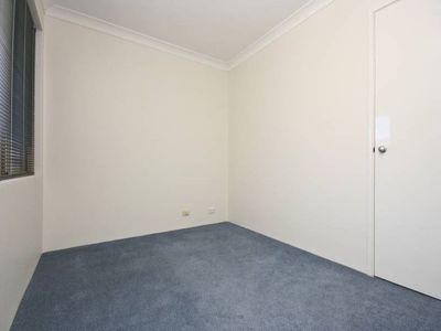 2/19 Albemarle Street, Scarborough