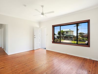 108 The Kingsway, Barrack Heights