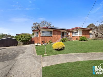 3 Grassmere Court, Hallam