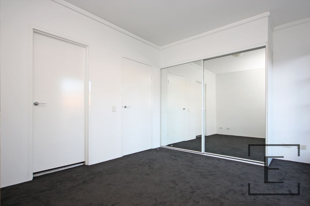213E / 138 Carillon Avenue, Newtown