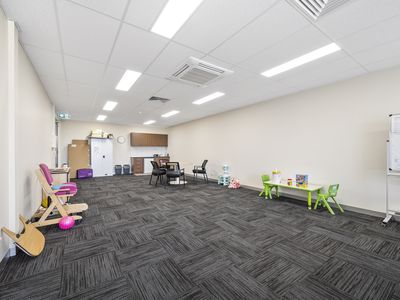 10 / 19 Radnor Drive, Deer Park