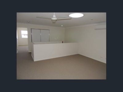 2 / 27 Barron Court, Moranbah