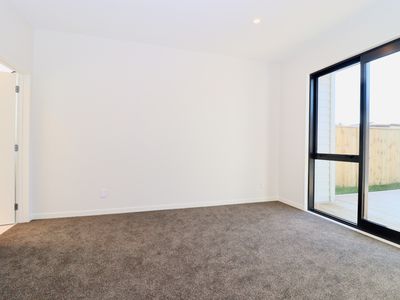 8 Kobe Street, Karaka
