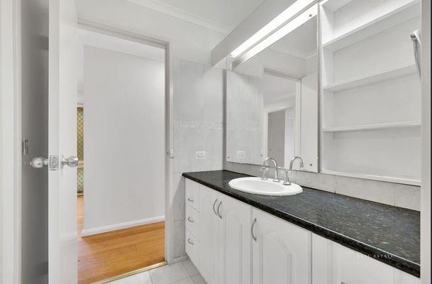 42 Malmsbury Drive, Meadow Heights