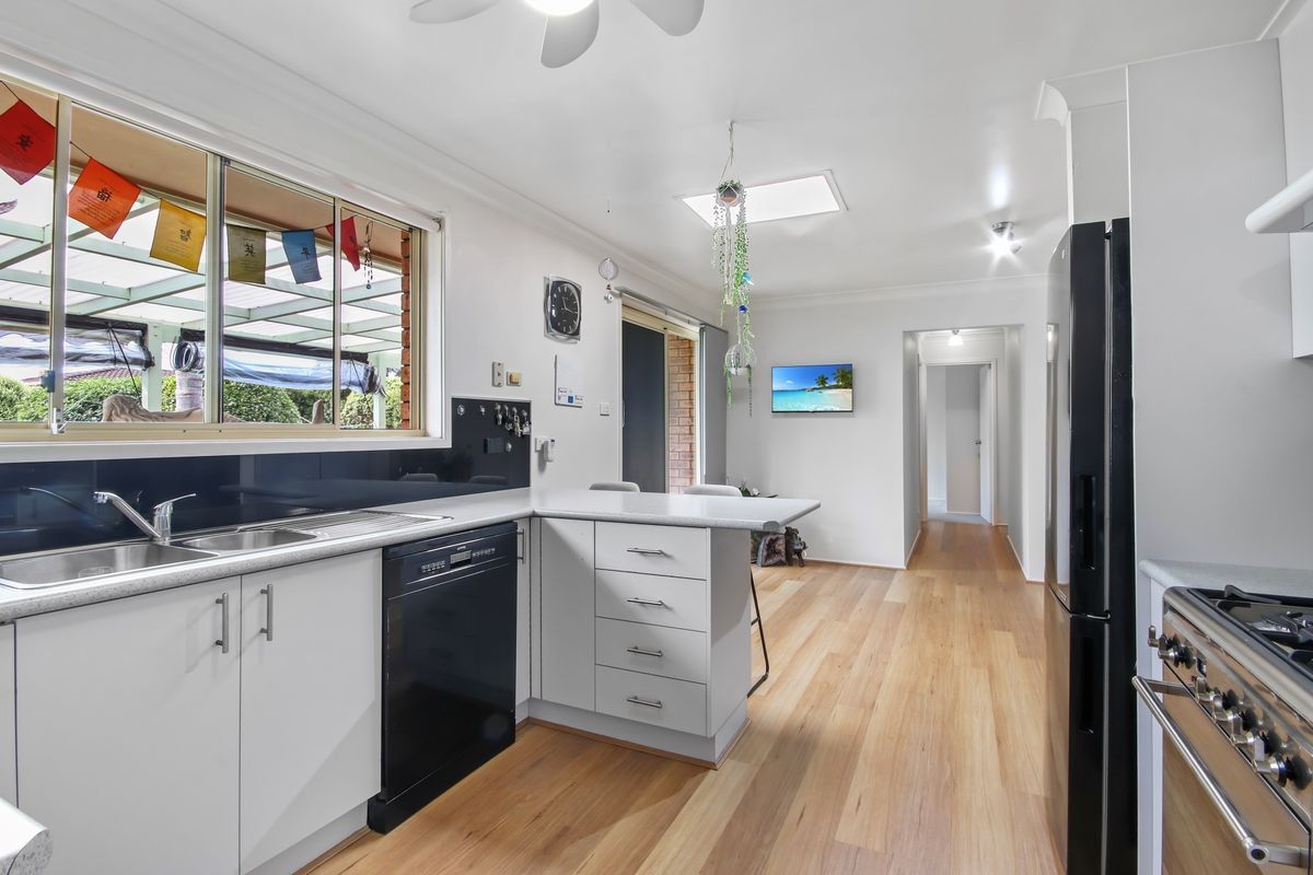 42 Mummaga Lake Drive, Dalmeny