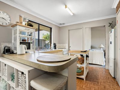 6 Ocean Place, Waikiki