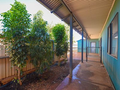 2 Cockatoo Court, South Hedland