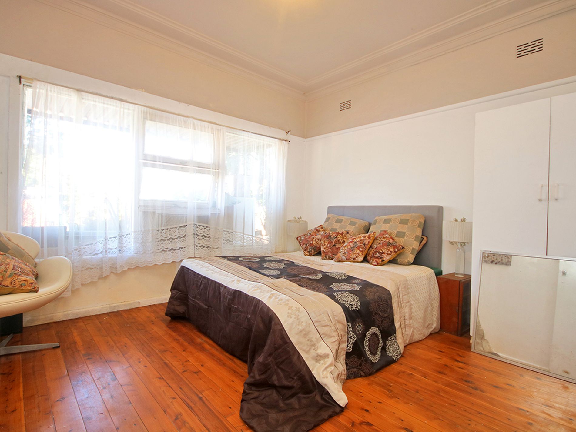 2b Hampden Road, Lakemba