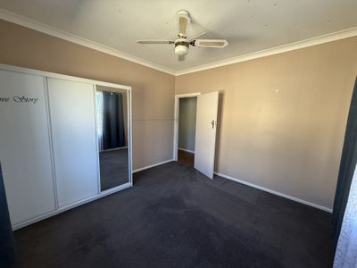 12 Howard Street, Parkes