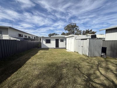 19 Montrose Street, Mannering Park