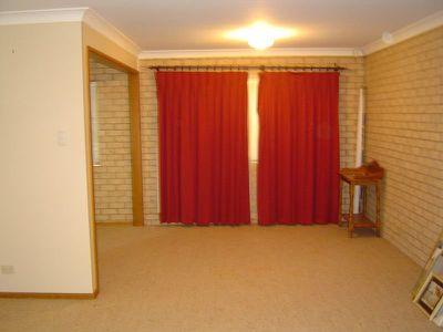 11 Lakeland Drive, Dubbo