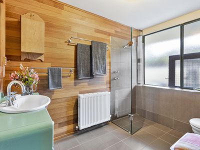 380 Dulcia Road, Gordon