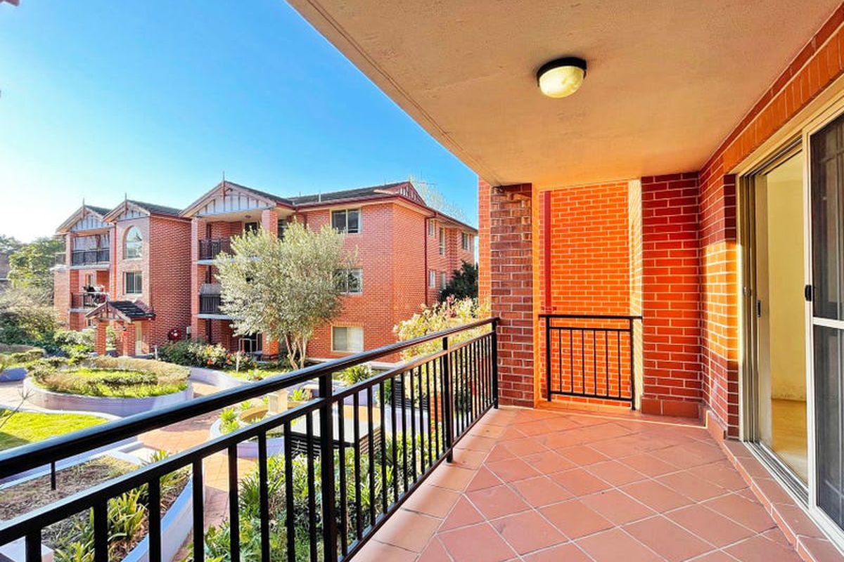 13 / 8-12 Hornsey Road, Homebush West