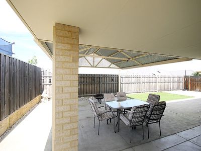 12 Jervis Drive, Ellenbrook