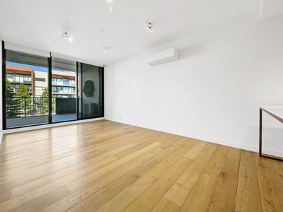 132 / 33 Quay Boulevard, Werribee South