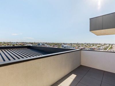 701 / 10 clinch avenue, Preston