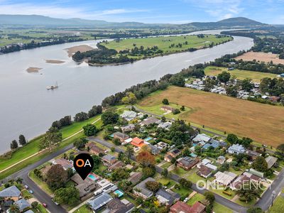 2 Lyrebird Drive, Nowra