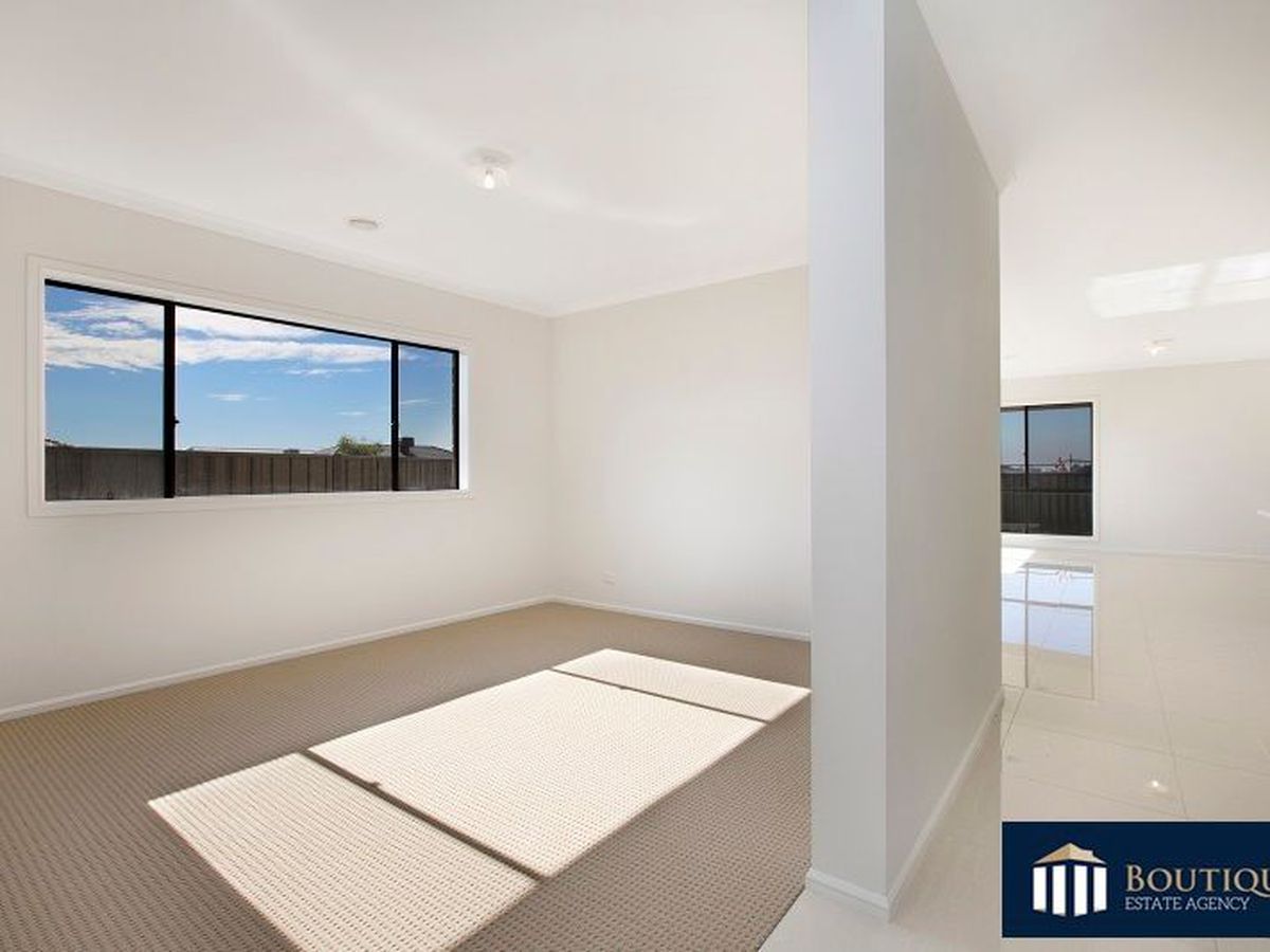 34 Canmore Street, Cranbourne East