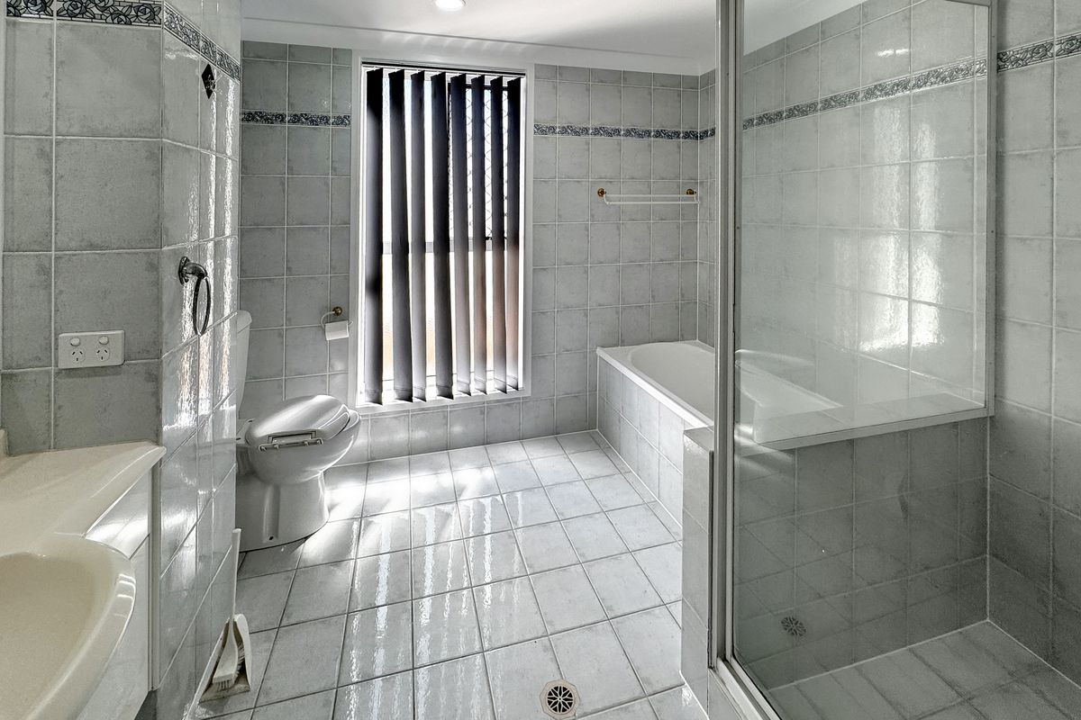 2 / 20 Marine Parade, Coolangatta