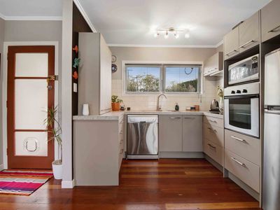 27A Makiri Street, Helensville