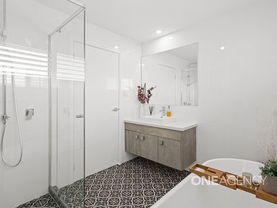 3 Violet Boulevard, Calderwood
