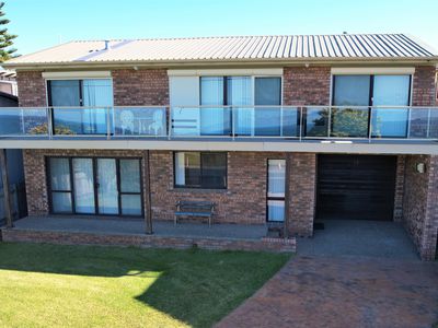 19 Dalmeny Drive, Kianga