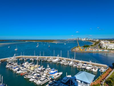 24 / 19 Oatland Esplanade, Runaway Bay