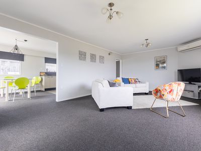 2 Robert McKeen Street, Otaki Beach