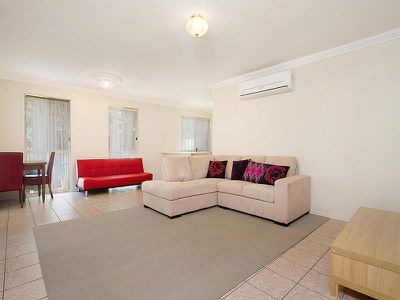 9 Condamine Place, Loganlea